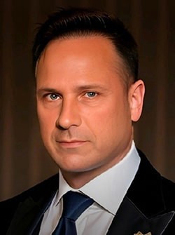 Presenter Adriaan Brits