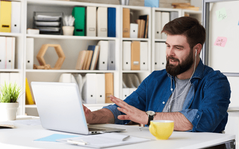 5 Challenges of Managing Remote Employees (and How to Overcome Them)